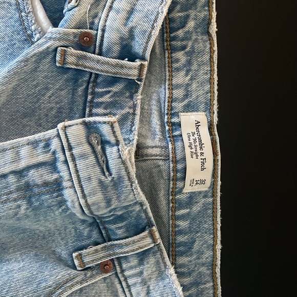 Abercrombie & Fitch 90s Ultra High Rise Straight Jeans 32/14L - Picture 3 of 4